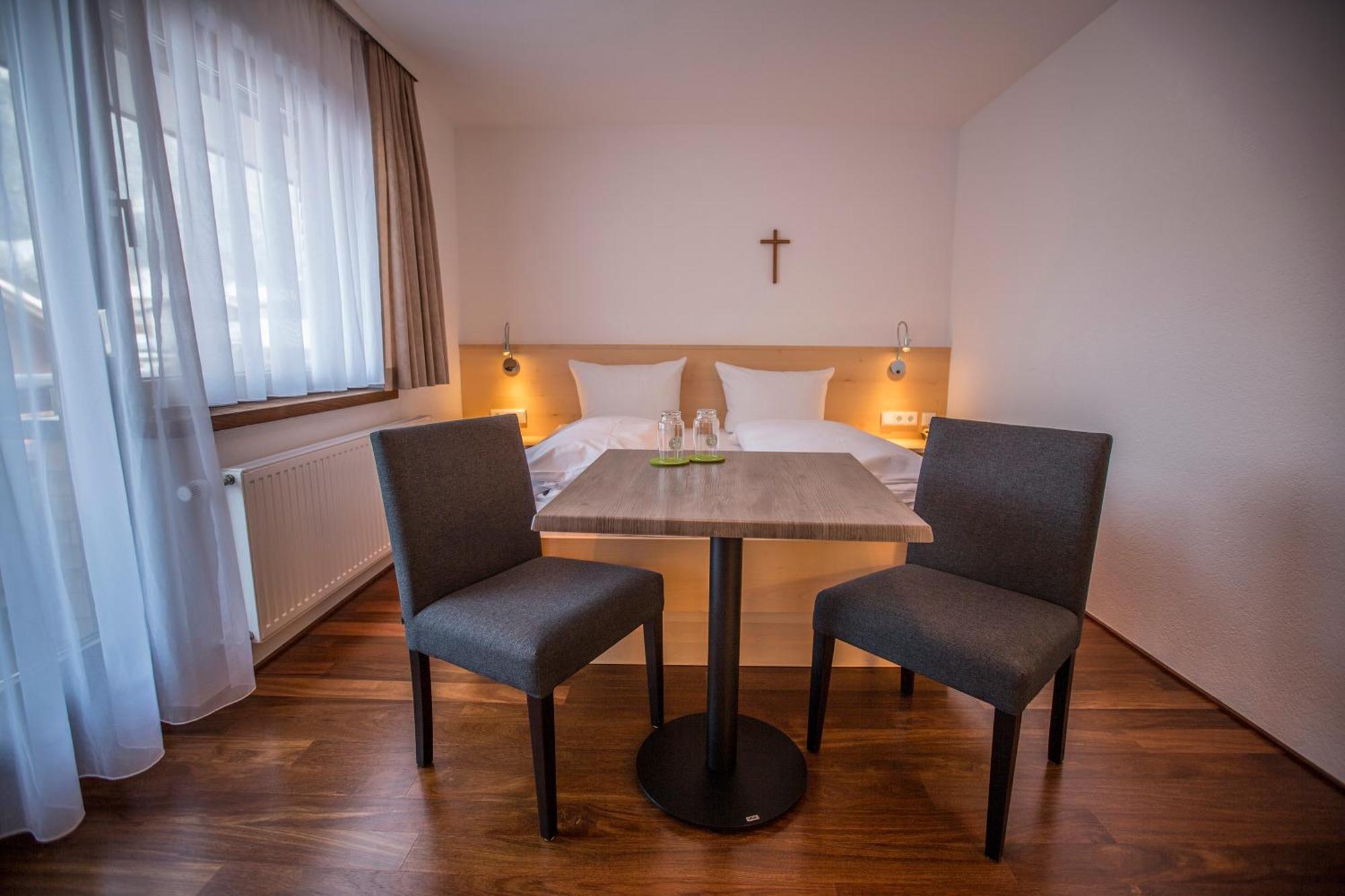 Gaestehaus-Pension Barbara Andelsbuch Pokoj fotografie