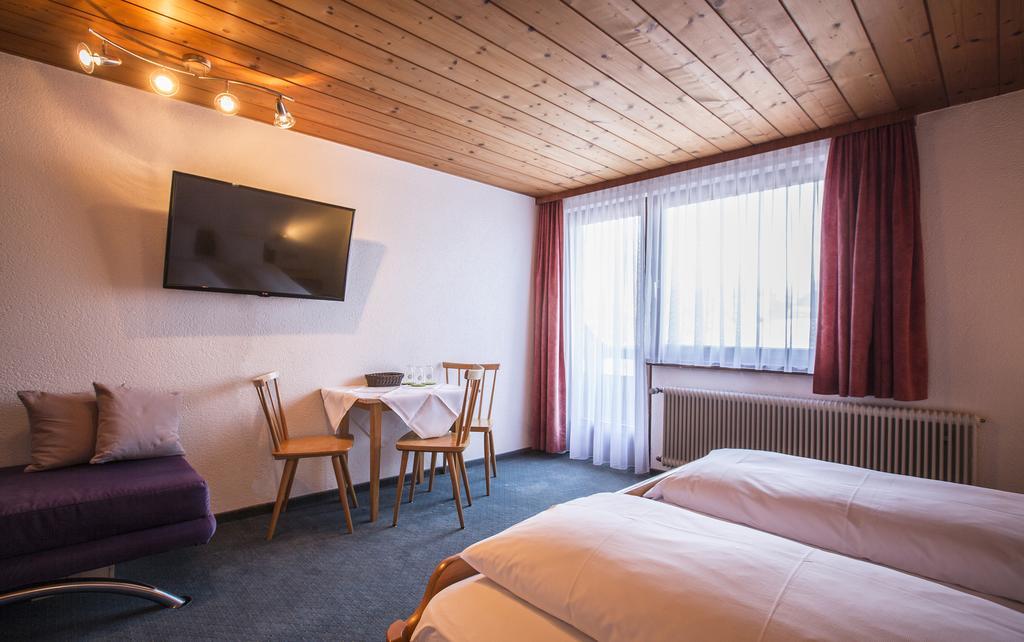Gaestehaus-Pension Barbara Andelsbuch Pokoj fotografie